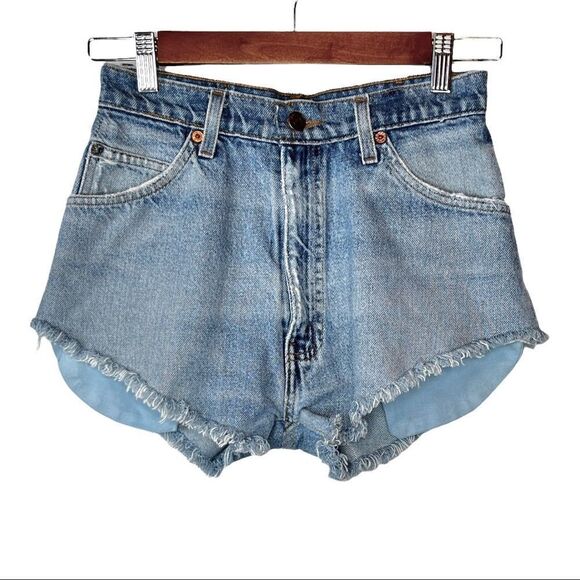 LEVI'S Vintage Daisy Duke High Rise Shorts Size 2 or 26" Waist - Picture 1 of 4